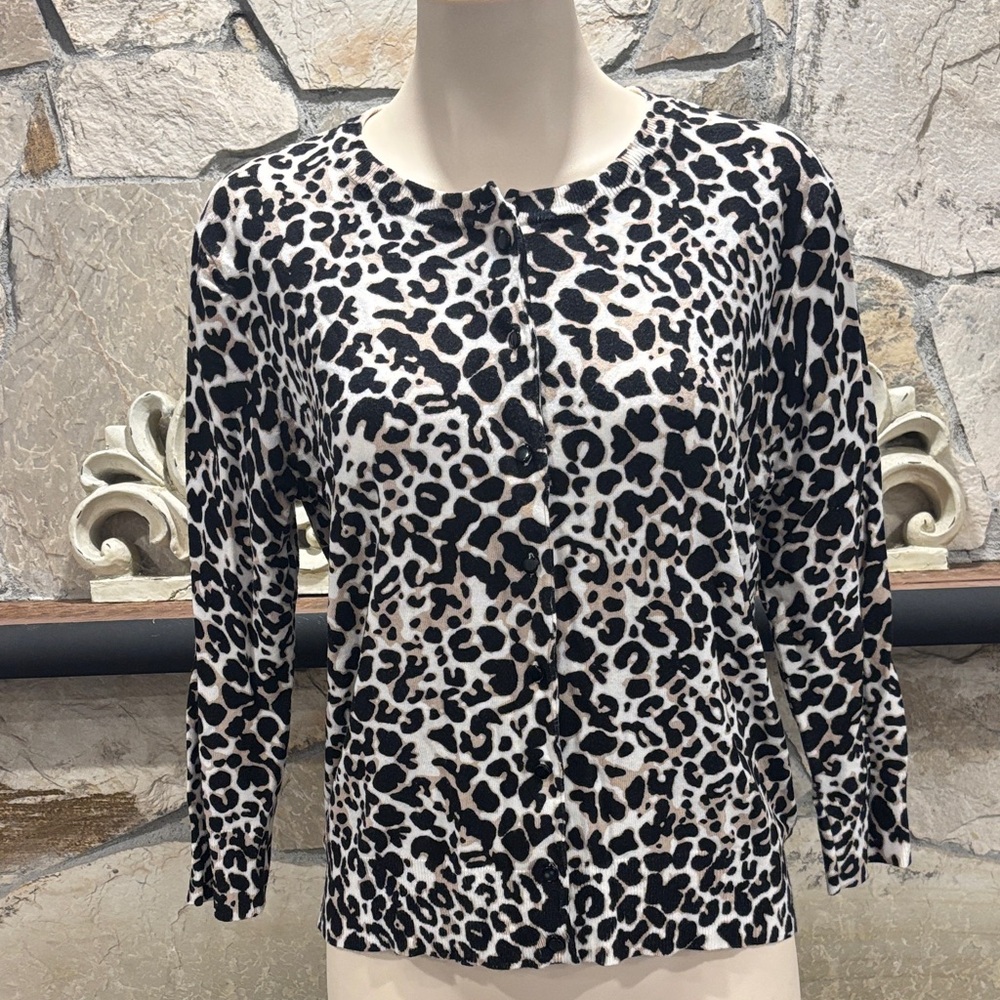 Cable & Gauge Black and White Animal Print Button Down Shirt